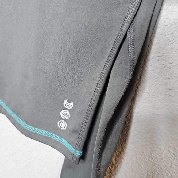 Crazy Shirts Surf Performance Tee Shirt Mens XXL Hawaiian Tribal Gray Stretchy - Picture 10 of 10